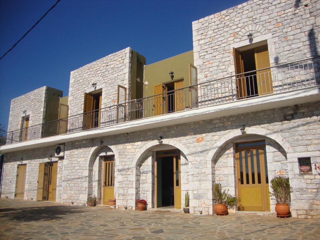 Kafiona Guesthouse Pyrgos Dirou Экстерьер фото